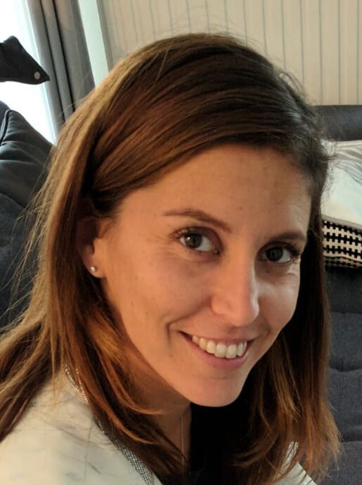 Élodie James